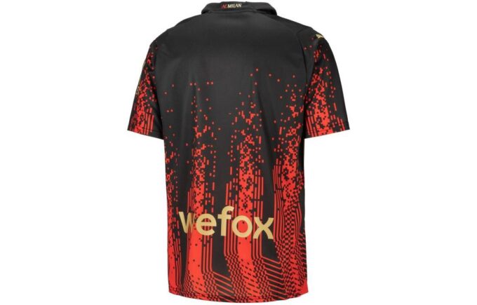 Ac Milan 2022/2023 4. bortedrakt for mesterlaget i stadion, versjon «Rød»