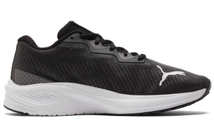 Aviator ProFoam Sky &laquo;Svart og hvit&raquo;