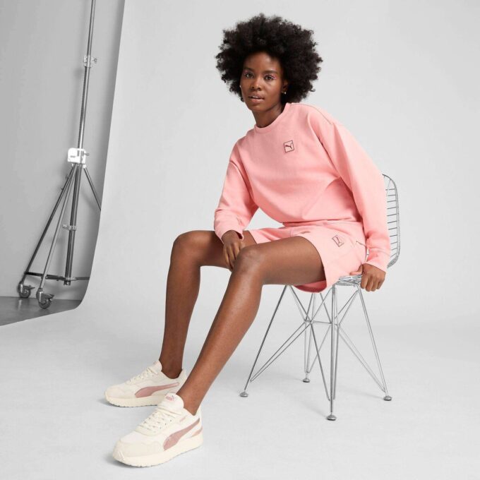 Elevated Essentials Dame Comfort Crew Genser