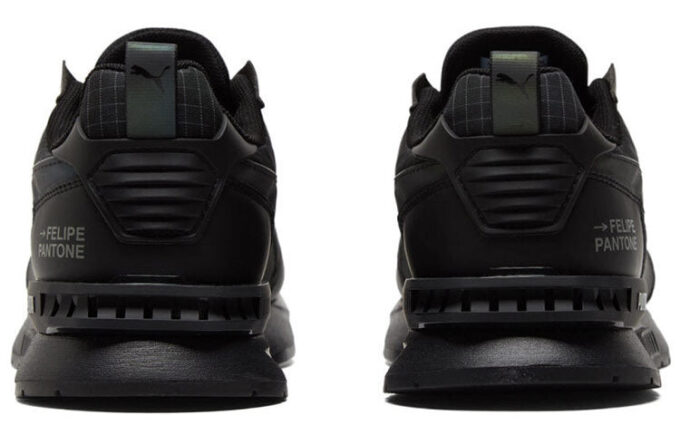 Felipe Pantone x Mirage Mox Tech «Iridescent Black»