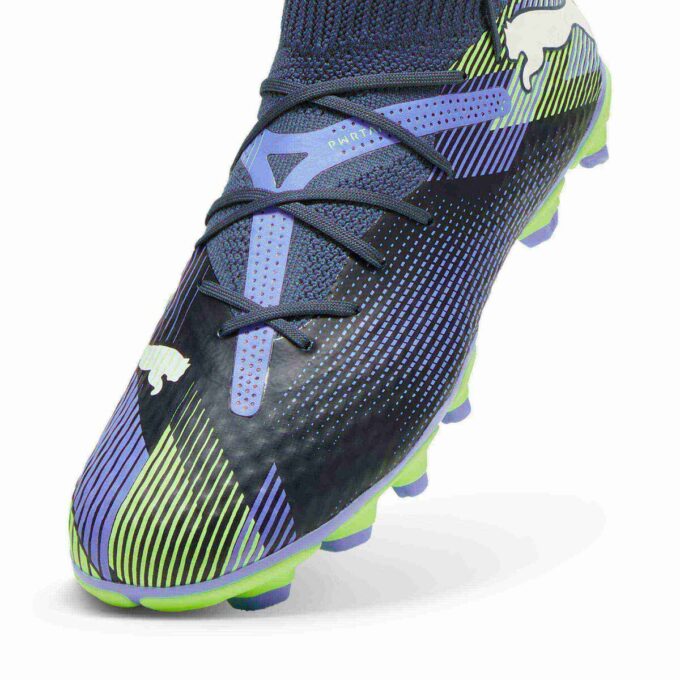 FUTURE 7 PRO fotballsko for fast underlag/kunstgrunn til barn