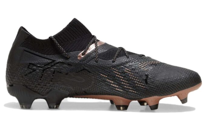 FUTURE 7 ULTIMATE FG/AG Fotballsko &laquo;Svart&raquo;