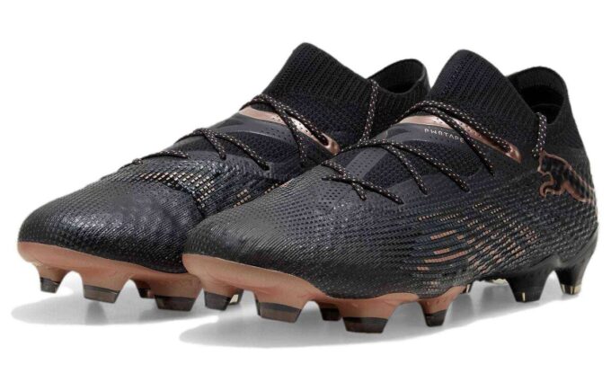 FUTURE 7 ULTIMATE FG/AG Fotballsko &laquo;Svart&raquo;