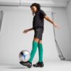 FUTURE 8 PRO fotballsko for fast underlag/kunstgrunn til store barn