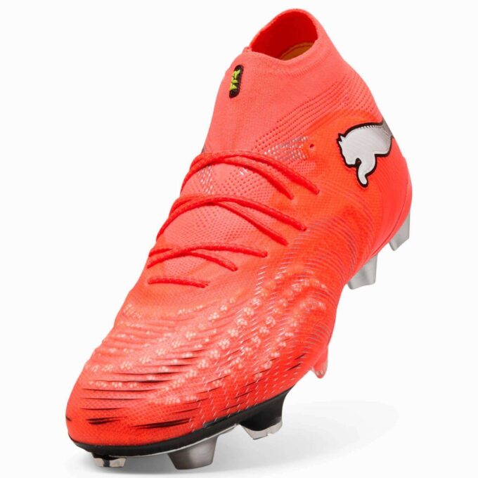FUTURE 9 ULTIMATE Damefotballsko for fast underlag