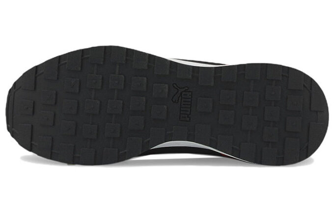 Graviton Tera &laquo;Black Harbor Mist Red&raquo;
