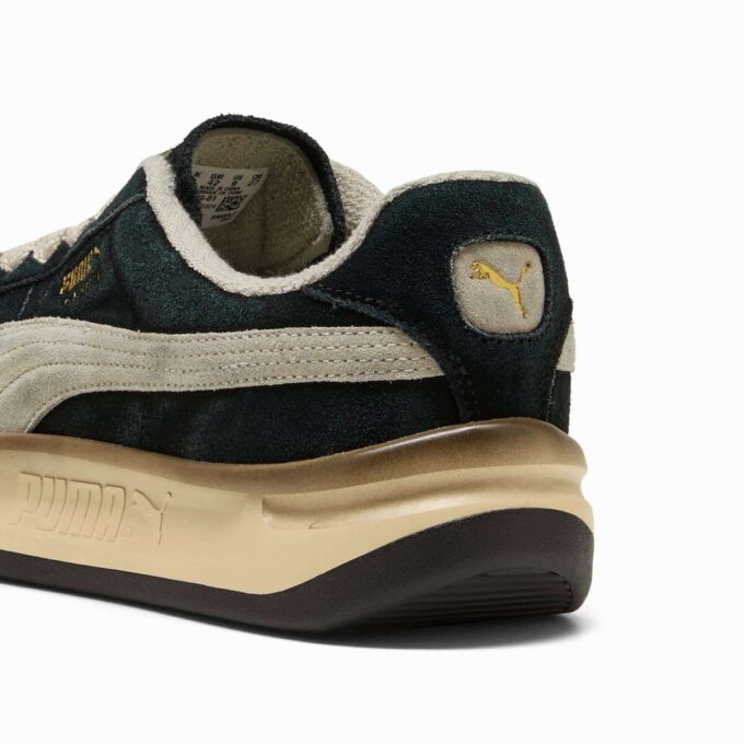 GV Special The NeverWorn V Sneakers Unisex