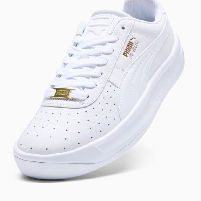 GV Spesial Sneakers
