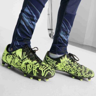 PUMA x CHRISTIAN PULISIC TACTO II fotballsko til barn for fast/kunstig underlag