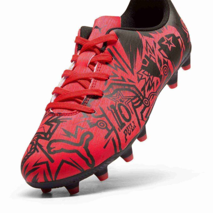 PUMA x CHRISTIAN PULISIC TACTO II fotballsko til barn for fast/kunstig underlag