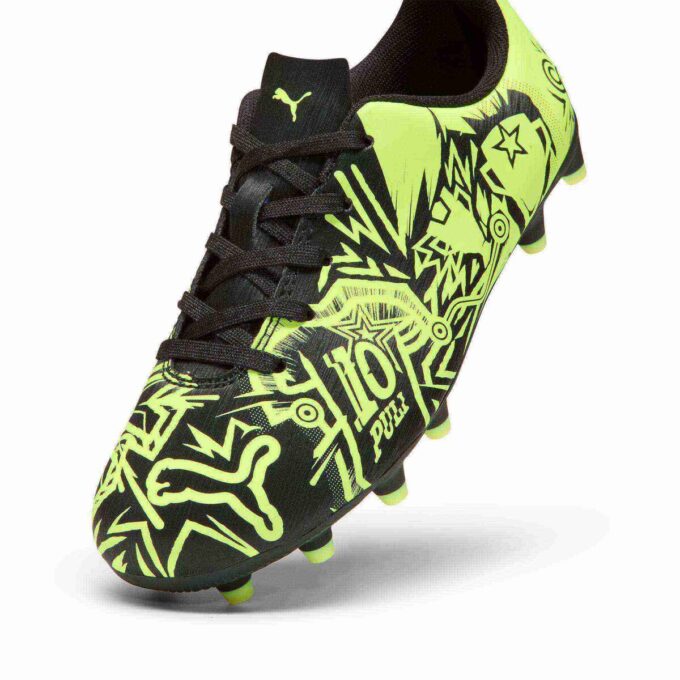 PUMA x CHRISTIAN PULISIC TACTO II fotballsko til barn for fast/kunstig underlag