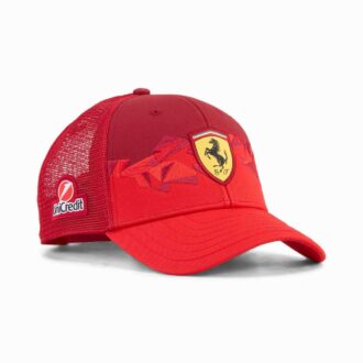 Scuderia Ferrari HP 20 år med rød truckerhatt