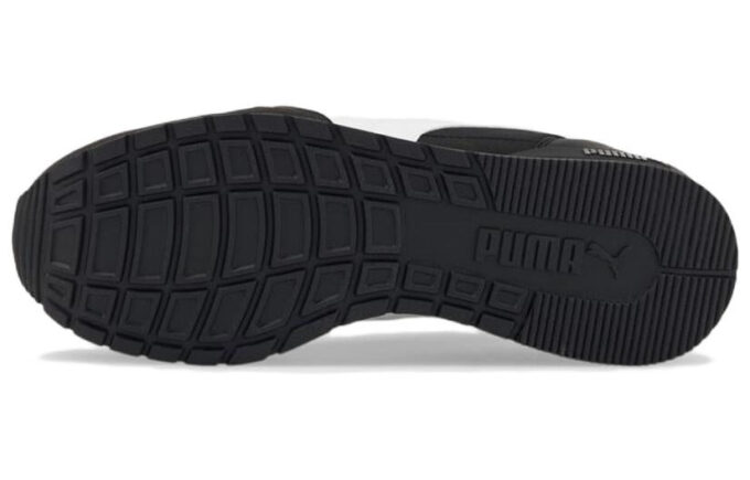 ST Runner v3 NL &laquo;Svart og hvit&raquo;