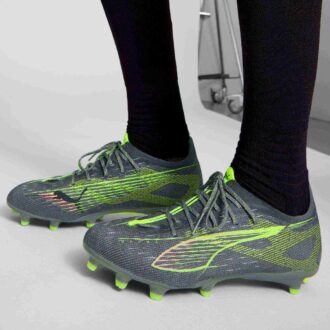 ULTRA 5 PRO Fotballsko for fast underlag/kunstgrunn herre