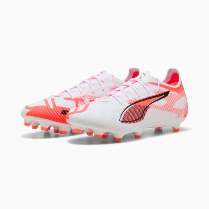 ULTRA 5 PRO Fotballsko for fast underlag/kunstgrunn herre