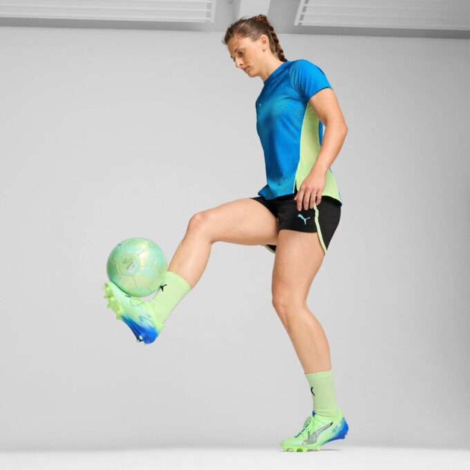 ULTRA 5 ULTIMATE Fotballsko for fast underlag til dame
