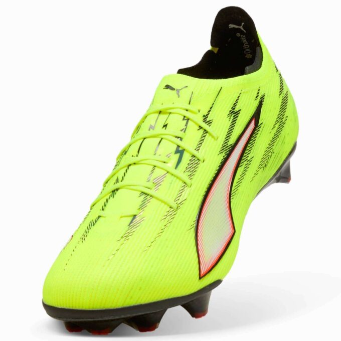 ULTRA 6 CARBON Herre Fotballsko for fast underlag