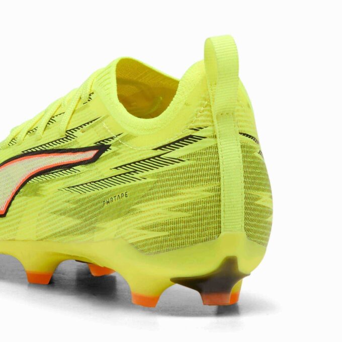 ULTRA 6 PRO fotballsko for barn til fast/kunstig underlag