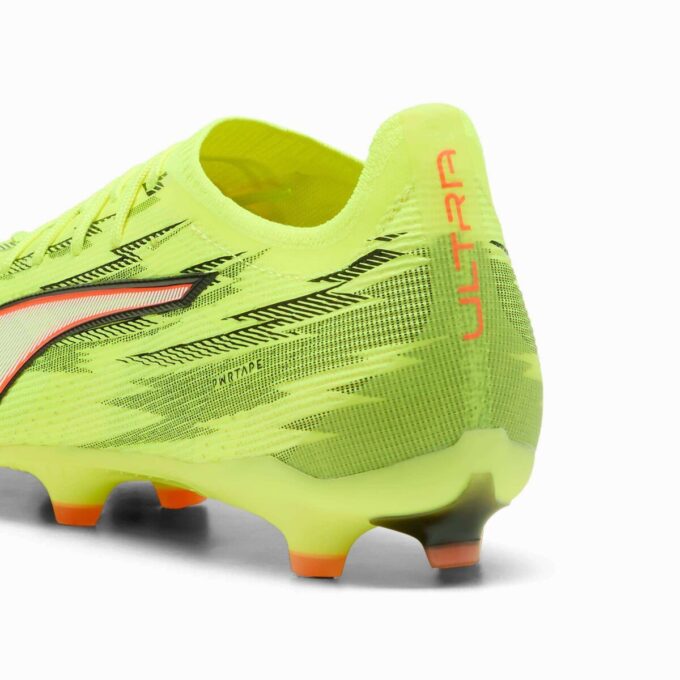 ULTRA 6 PRO Herre Fotballsko for fast underlag