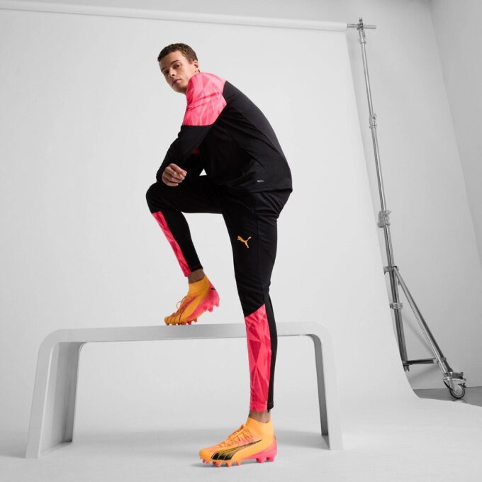ULTRA PRO Fotballsko for fast underlag/kunstig underlag for menn