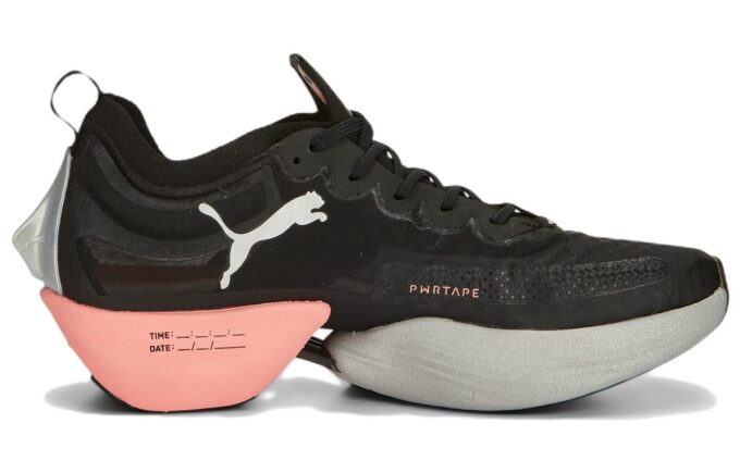 (WMNS) Fast-R Nitro Elite Carbon &laquo;Svart nellikrosa&raquo;