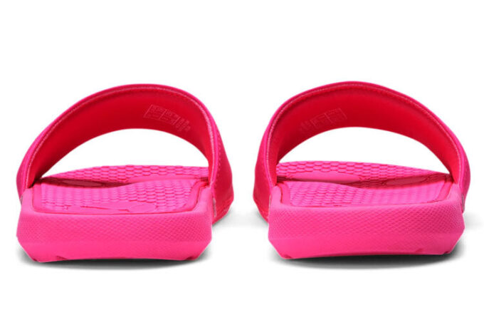 (WMNS) Kule katteslippers «Knockout Pink»