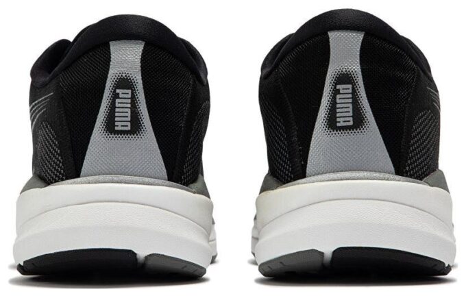 (WMNS) Magnify Nitro Knit «Svart og hvit»