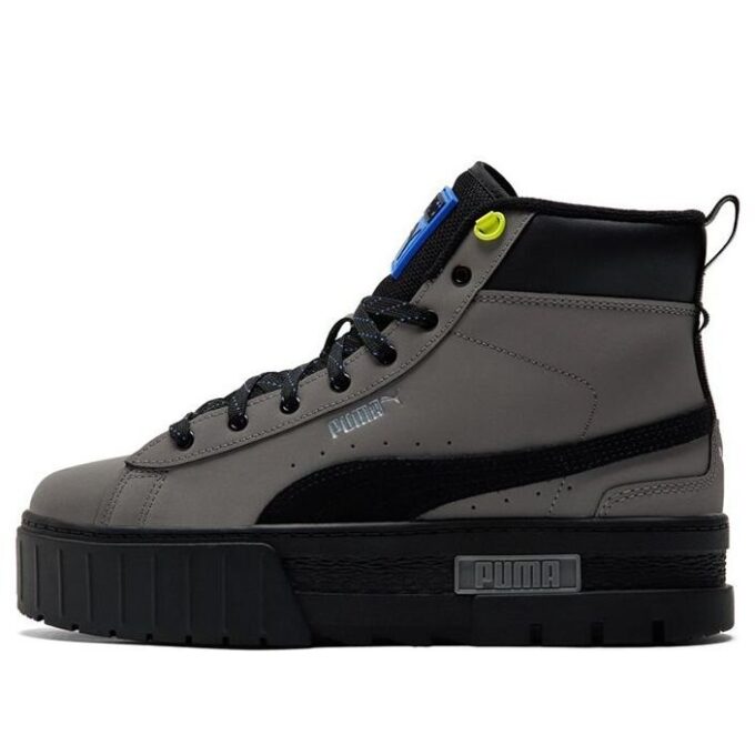 (WMNS) Mayze Mid Wtr Sneakers Svart