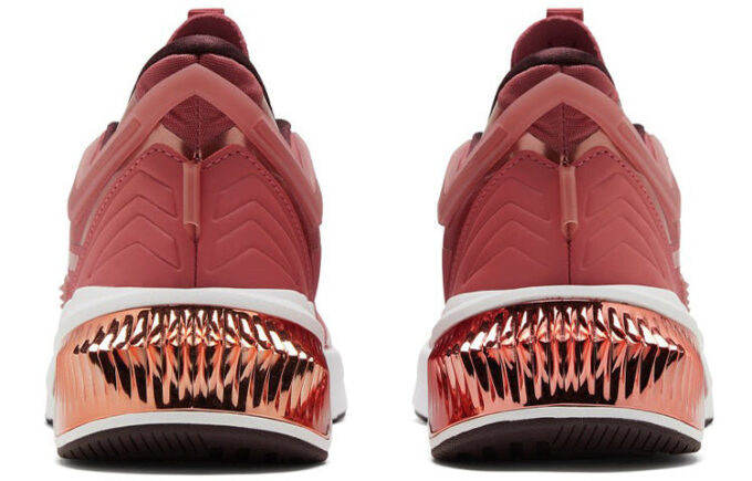 (WMNS) Provoke Xt Ftr Moto Rose Lave Løpesko Rød