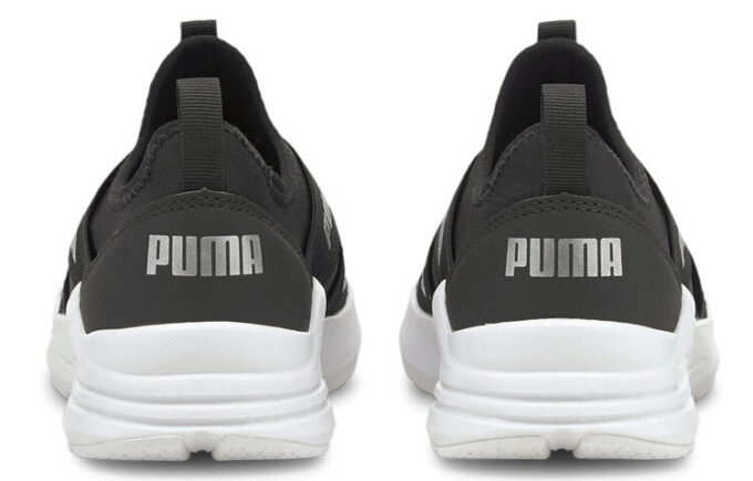 (WMNS) Running Slip-On med kabel «Svart sølv»