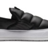 (WMNS) Semskede Mayu Slip-on Sko Svart/Hvit