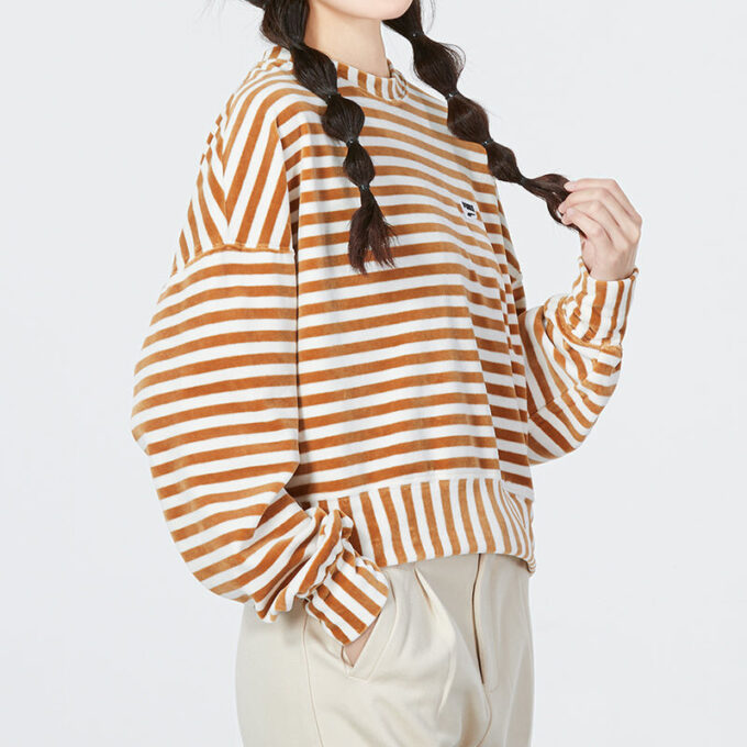 (WMNS) Stripete Strikkegenser «Beige»