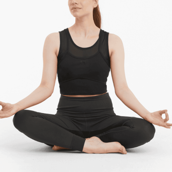 (WMNS) STUDIO Lagdelt Crop Top «Svart»