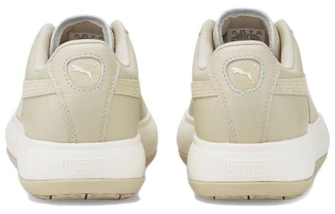 (WMNS) Suede Mayu Tonal Lave Topper Fritidssko for Skateboarding Khaki