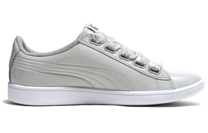 (WMNS) Vikky Ribbon Patent &laquo;Grå Casual&raquo;