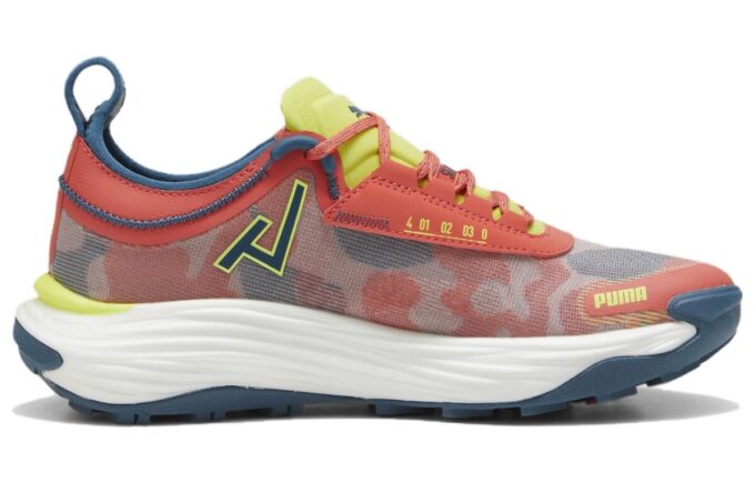 (WMNS) Voyage Nitro 3 «Årstider – Aktiv rød»